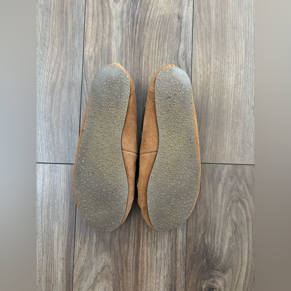 Minnetonka Slippers Size 10 - Picture 6 of 7